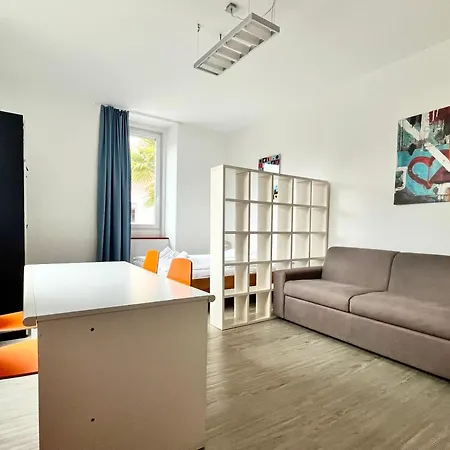 Guesthouse University By Lr - Check In On-Line-2